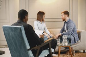 Michael Roofian When to Consider Filing a Lawsuit: A Look at Common Legal Disputes
